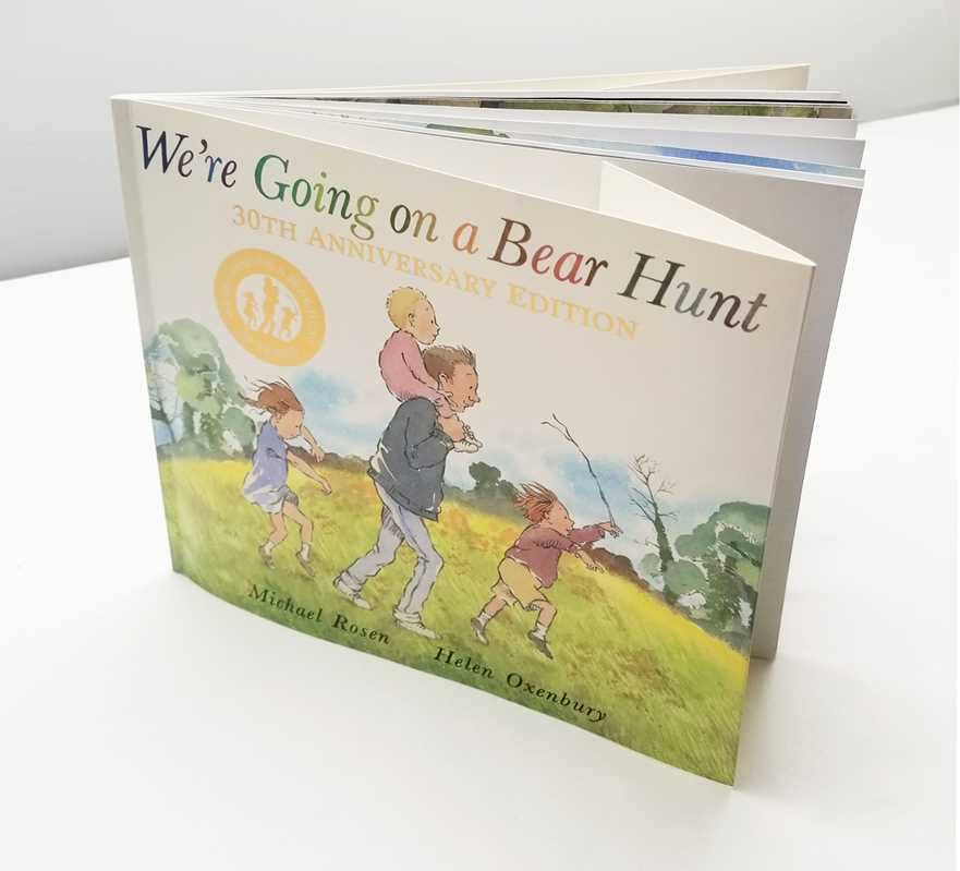 30th Yr Anniversary! We're Going on a Bear Hunt by Michael Rosen: Paperback; 40 pages